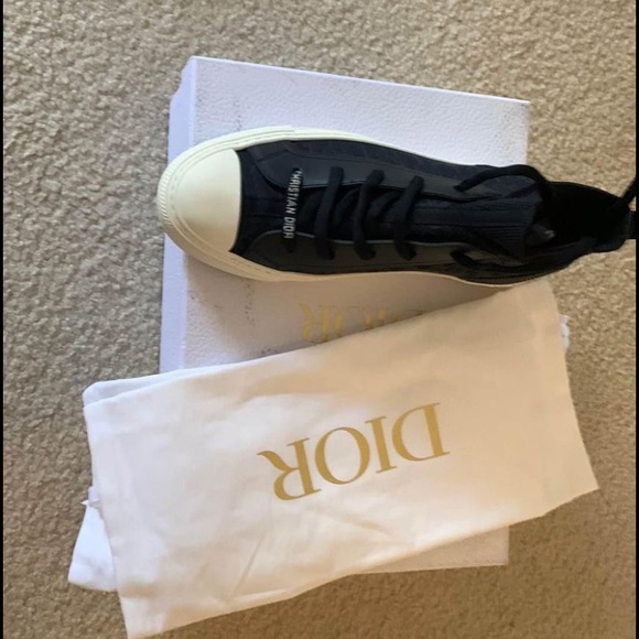 Dior - Picture 2 of 4